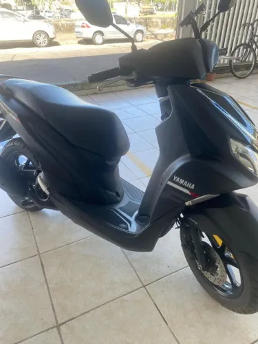 Yamaha Fluo scooter