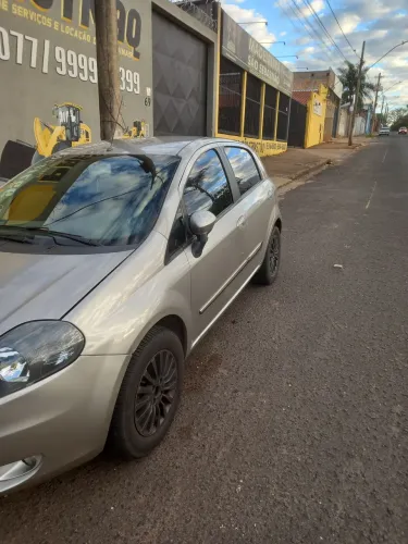 Fiat Punto ELX 1.4 Fire Flex 8V 5P 2008