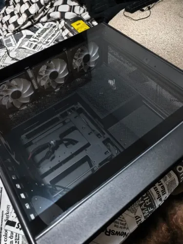 Gabinete Montech HS01 com 05 fans ARGB e controladora