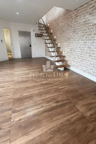Cobertura Duplex com piscina 3 dormitório sendo 1 suíte , 3 vagas de garagem Edifício Madr