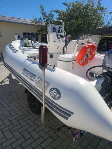 Bote inflável Sail Master motor yamaha 40hp 4t motor autobot gps