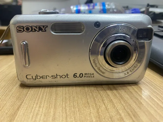 Câmera Sony Cybershot 6.0 mpx