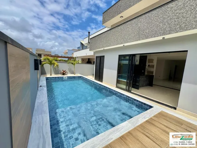 Sobrado a Venda no Condominio Tres Marias, em Peruíbe / SP.