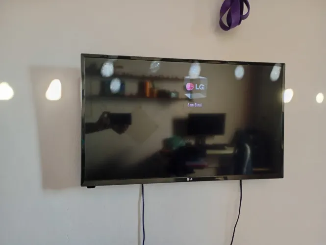 TV 32" - LG (não é smart)