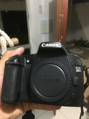 Câmera profissional 30D