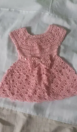 Vestido de crochê para bebê 