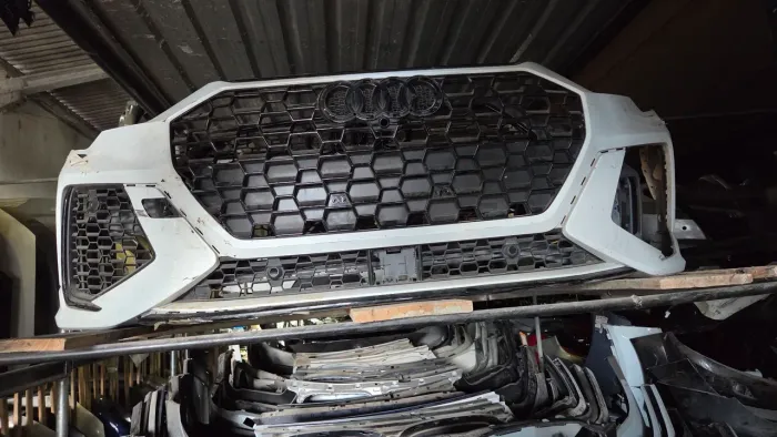 Parachoque Audi RS Q3 2022 Original