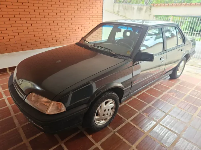 Chevrolet Monza GLS/ Hi-tech 2.0 EFI 2P E 4P 1996