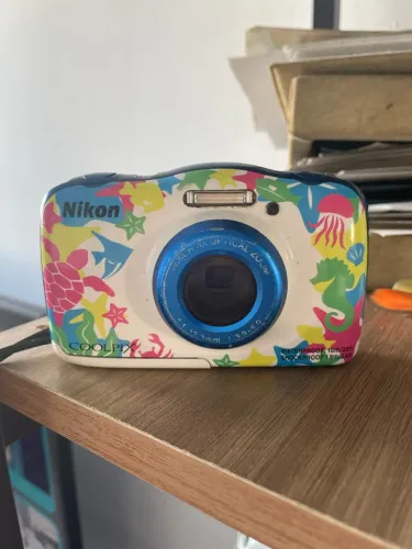 Câmera Nikon Coolpix W100