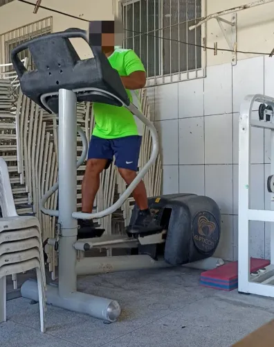 Elíptico profissional 