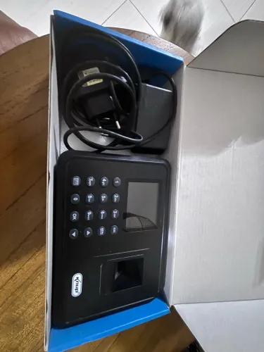 Relógio De Ponto Biométrico Bivolt 1028 Usb Tela Lcd 2,4 