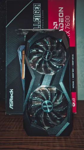 Placa de Vídeo Rx7600 8Gb Asrock