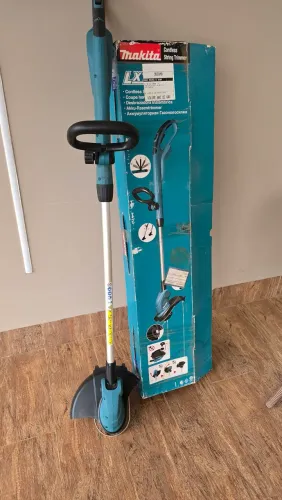 Aparador de grama à bateria Makita dur181z na caixa original