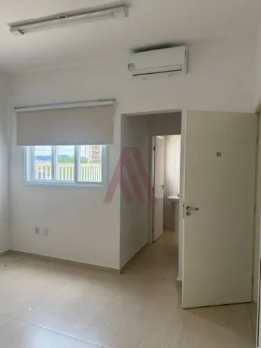 Locação de Comercial / Sala na cidade de Vinhedo