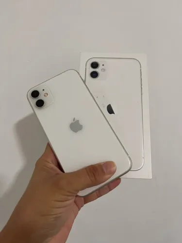 iPhone 11 todo original bateria 82% acompanha capinha até 18x no cartão 