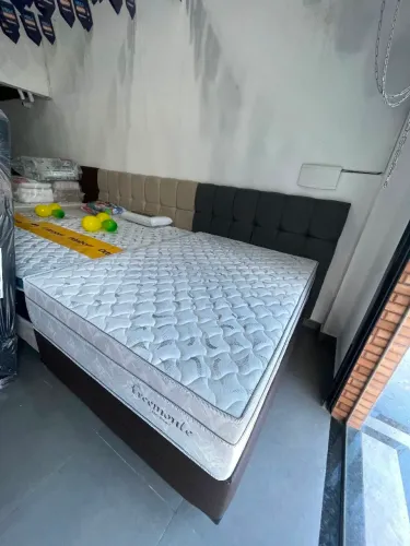 CAMA CASAL ALTO PADRÃO MOLAS ENSACADAS