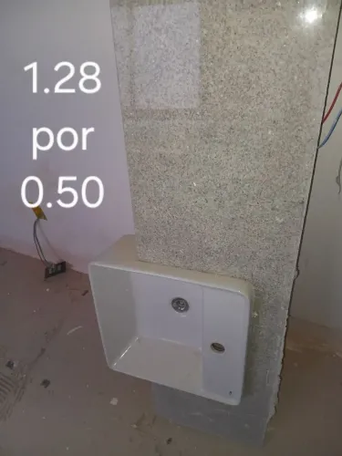 Pias e bancadas e portas