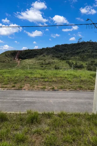 Terreno 200m² c/Vista para Mata em Bairro Planejado - Entrada + Trsf. de Dívida (Lote E23)