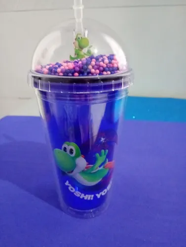 (Produto novo) Copo Yoshi da franquia Super Mário Cinemark