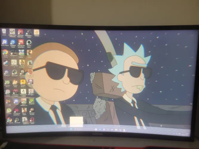 Monitor curvado 27" 72hz Full HD
