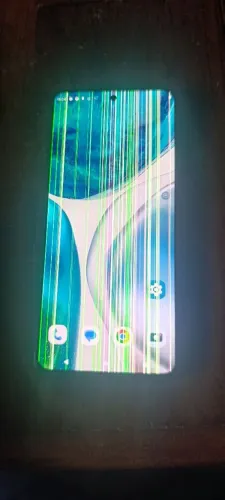 Celular usado moto G52 funcionando perfeitamente só a tela que está aparecendo essas listr