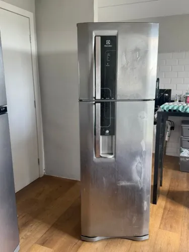 geladeira inox Electrolux modelo DW42X