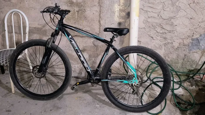 Bike bicicleta revisada aro 29 pra sair rápido!!! 500 é só a suspensão dela!!!