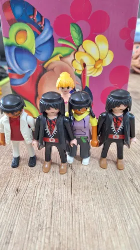 Bonecos Playmobil