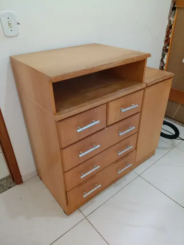 Cômoda em Cerejeira
