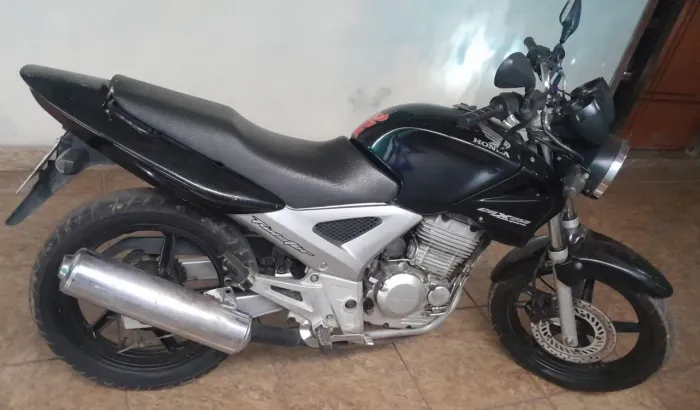 Twister 250, ano do veículo 2003