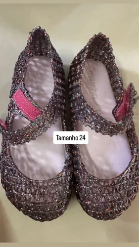 Sandália Melissa tamanho 24 - furta cor - linda 