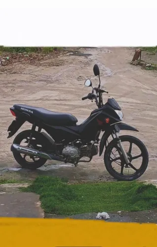 Moto emplacada 2026 pronta para transferir. 