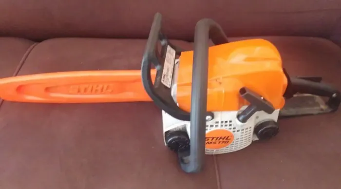 Vendo motosserra Stihl usada somente duas vezes