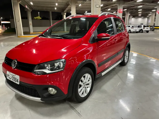 Volkswagen Crossfox 1.6 MI Total Flex 8V 5P 2013