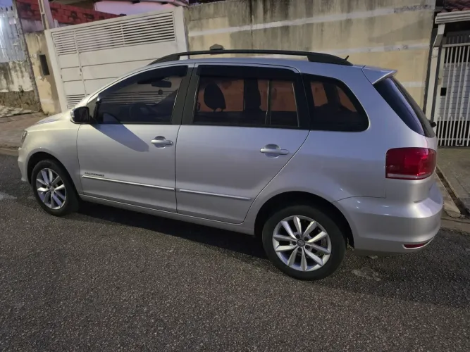 Volkswagen Spacefox Comf. I Motion 1.6 Flex 8V 5P 2015