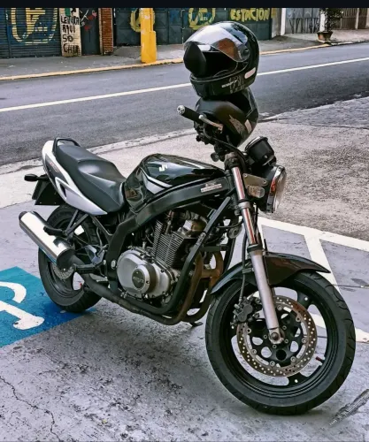 Suzuki GS 500