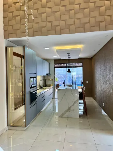 Casa à venda em Goiânia, Residencial Humaitá, com 3 suítes, com 182 m²