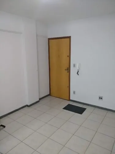 Apartamento para alugar com um quarto no bairro Centro.
