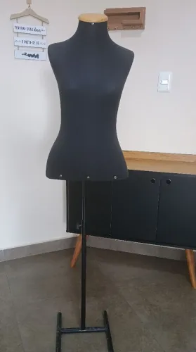 Manequim busto com pedestal