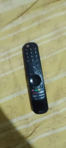 Vendo essa tv smart tá perfeita funcionando ela tem 50 polegadas