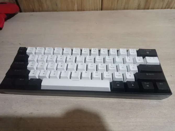 TROCO TECLADO MECANICO SWHIT AZUL TECLADO 60%