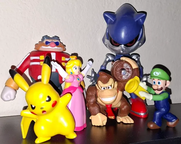 Lote figures/bonecos mario + pokemon + sonic