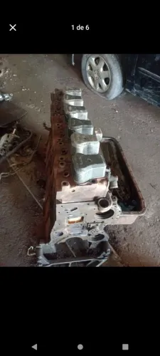 Motor MWM série x10 6 cilindros.