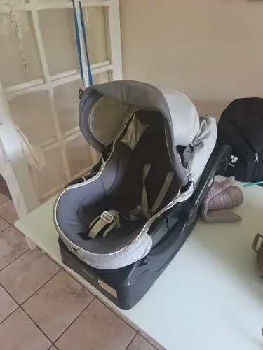 Bebê conforto com suporte