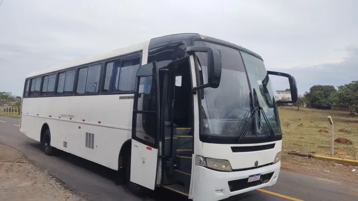 Ônibus motor dianteiro 2006,17210.