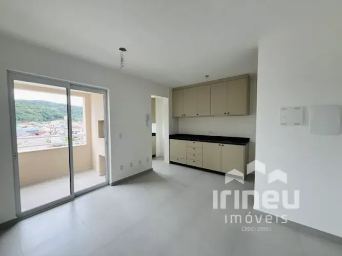 Apartamento com 2 quartos e cozinha com armários sob medida no Spazio Viita!