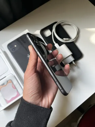 iPhone 11 64GB Impecável c/ Caixa e Carregador Apple