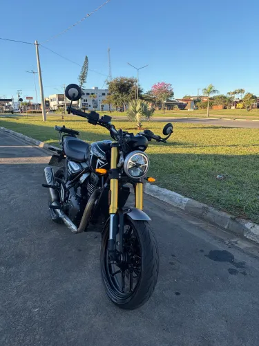 Triumph speed 400 abaixo da tabela 
