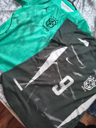 2 camisas do Brasil