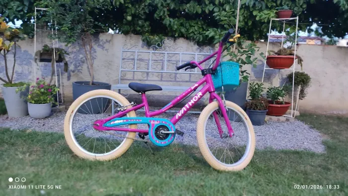 Bicicleta aro 20 Feminina Nova.